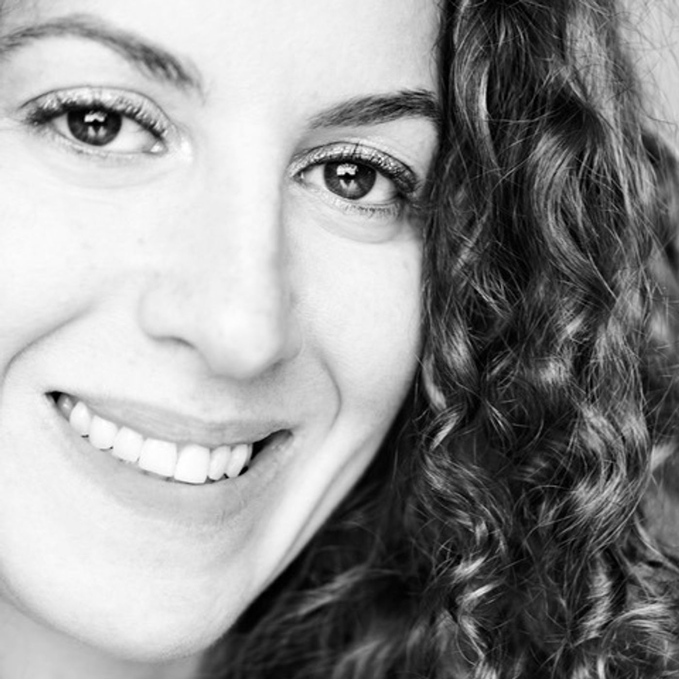 Photographer's Eye, and Helping Hand: Melanie Dunea