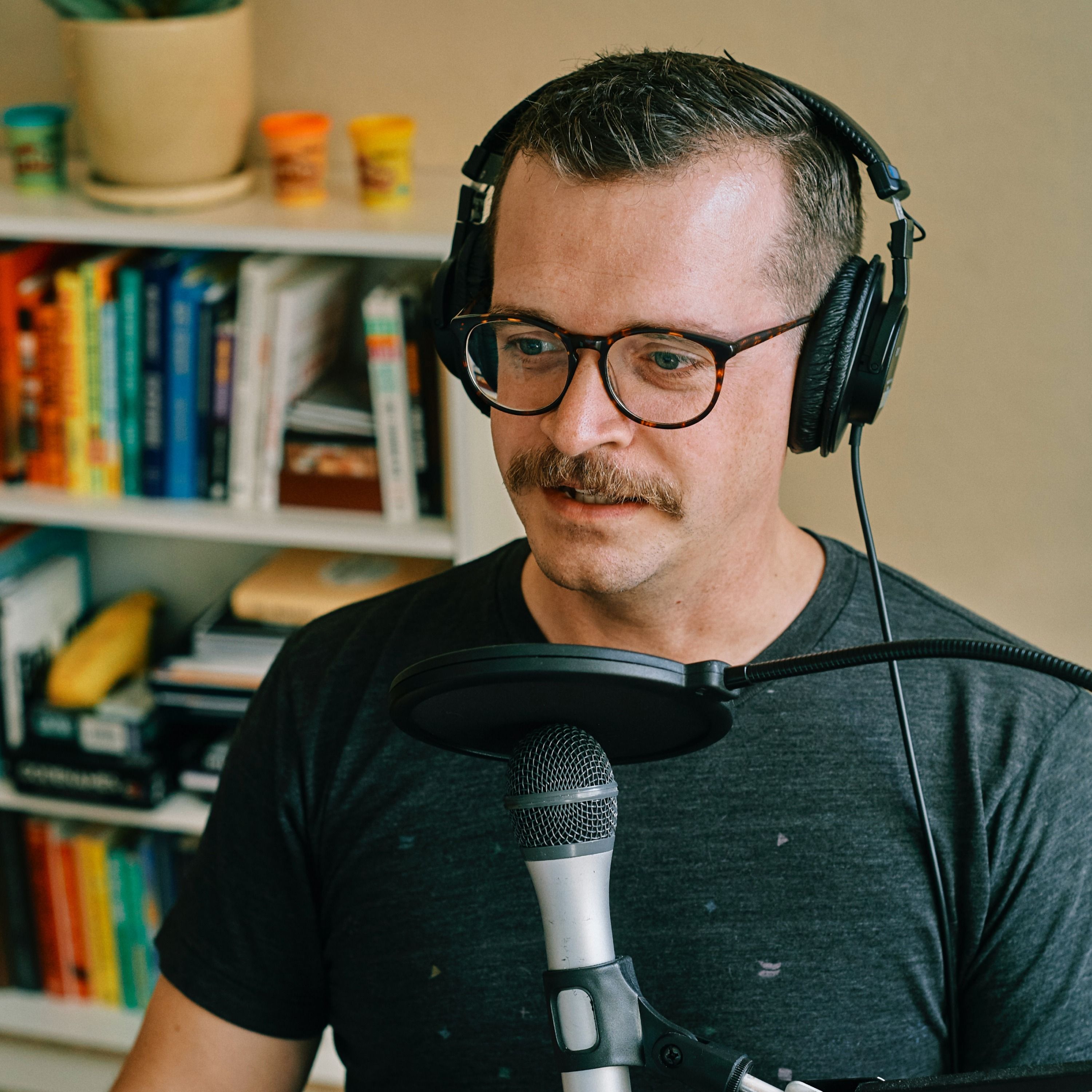 From Graphic Design to Motion Design and Mentorship - Austin Saylor